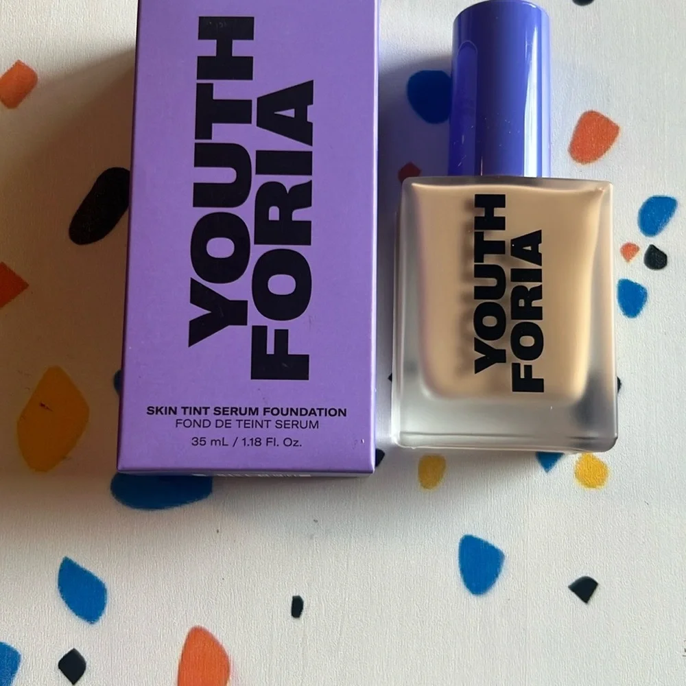 Youth Foria Foundation Makeup